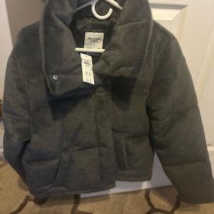 NWT Abercrombie - Dark Gray Faux Fur Cropped Jacket